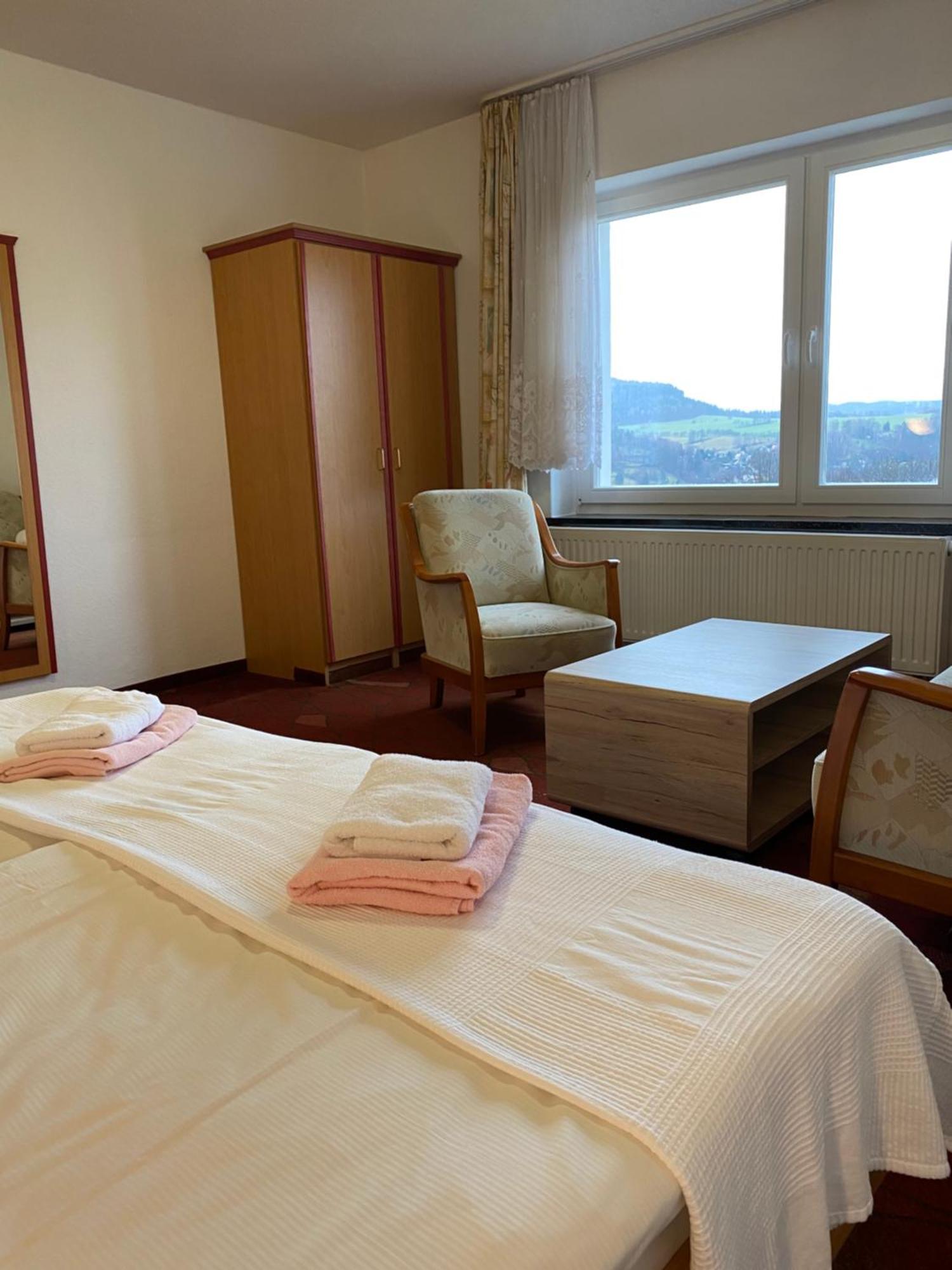 Panoramahotel Lilienstein Königstein Chambre photo